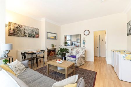 Portsmouth Road, Thames Ditton, Surrey, KT7 flat to rent - Photo 3