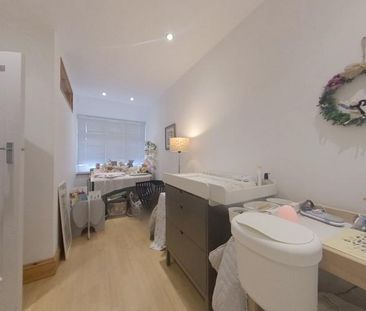 5 bedroom bungalow to rent - Photo 4