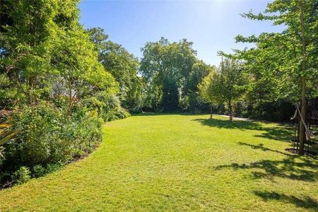 Pembridge Square, Bayswater, London, W2 - Photo 5