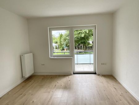 Hier kann man alt werden: * renovierte Erdgeschoss-Wohnung mit Balkon * - Foto 3