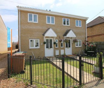 3 bedroom semi-detached house to rent - Photo 3