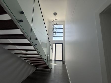 BEAUTIFUL QUALITY HOME!! - Photo 5