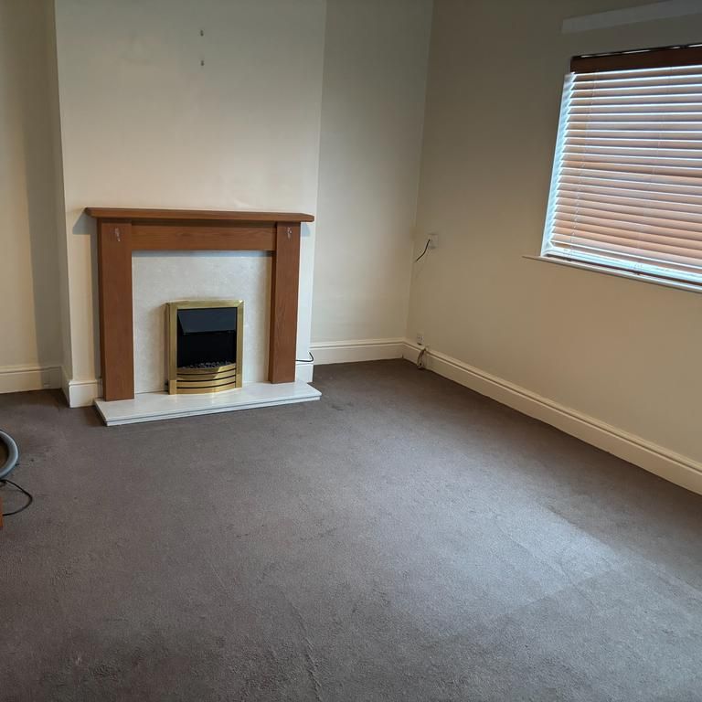 2 bedroom semi-detached house to rent - Photo 1