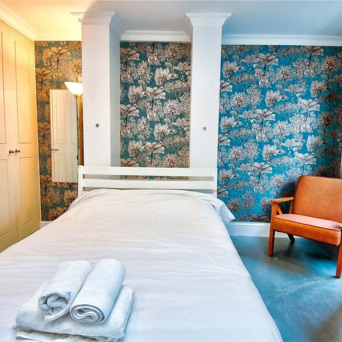 Studio to rent - Photo 1