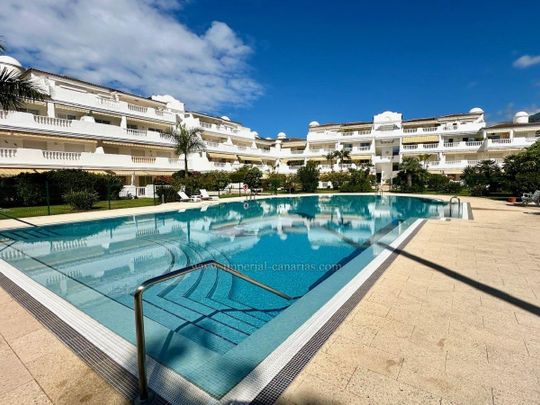 Slendid 2 bedroom apartment with private garden in La Paz! - Photo 1