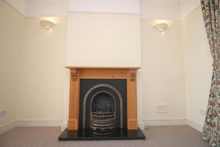 5 Bedroom House To Let - Photo 3