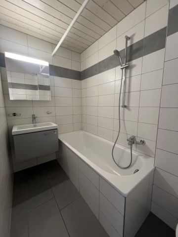 St-Imier, beautiful 3-room apartment with fitted kitchen - Photo 5