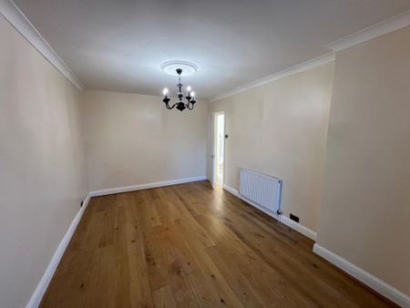 4 bedroom terraced house to rent - Photo 2
