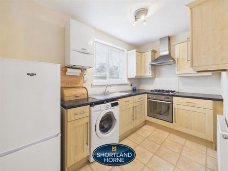 2 bedroom maisonette to rent - Photo 5