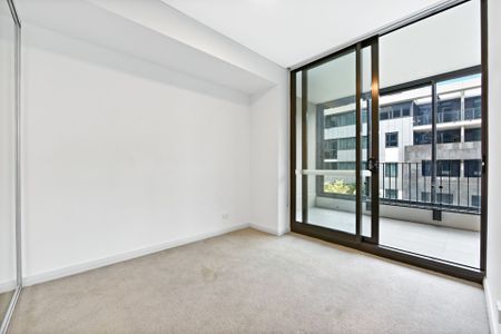 Modern Apartment in the Heart of Wentworth Point CBD - Photo 3