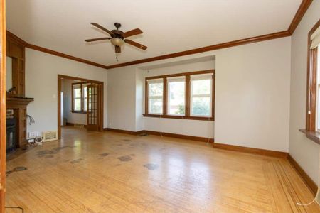 18130 60 Avenue, Surrey - Photo 2