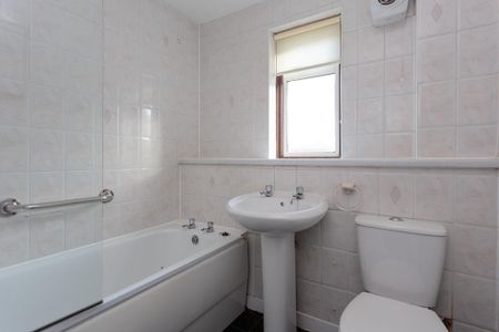 2 bedroom detached bungalow to rent - Photo 5