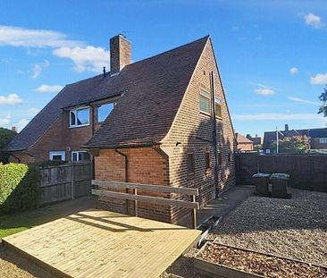 2 bedroom semi-detached house to rent - Photo 4