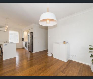 6 Munro Place, Jordan Springs - Photo 1