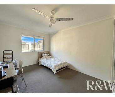 Conveniently Located Two Bedroom Apartment - Photo 6