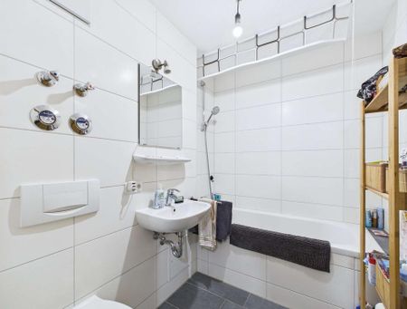 Modernisierte & ruhige 1-Raum-Wohnung mit Balkon in Lengenfeld - Photo 4