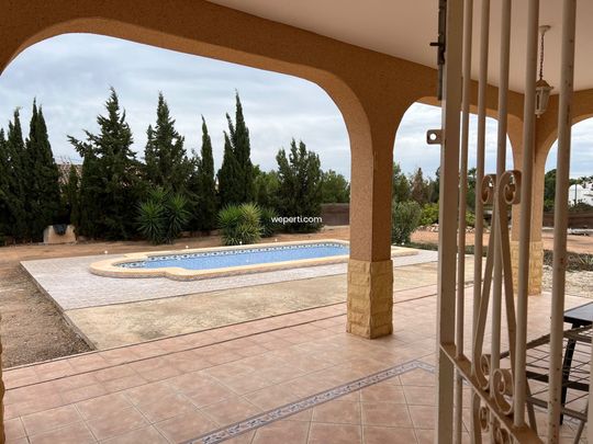 Country House in Crevillente, crevillente, for rent - Photo 1
