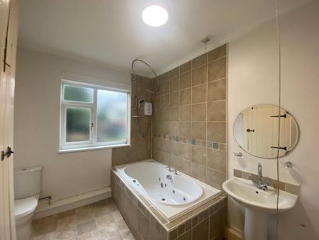 2 bedroom terraced house to rent - Photo 2