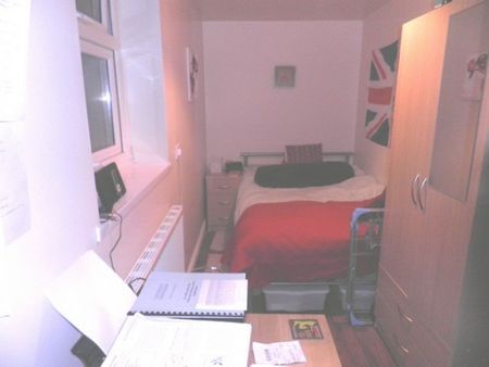 196 Hubert Road - Photo 5