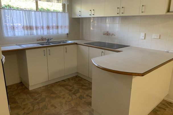 LOWSET FAMILY FRIENDLY HOME IN CLINTON - Photo 1