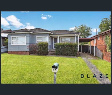 3 Bedroom Home in the Smithfield area! - Photo 3