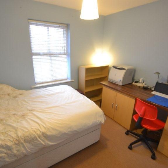 3 bedroom end of terrace house to rent - Photo 1