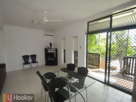 Centrally Located furnished 1 bedroom Unit - Photo 1