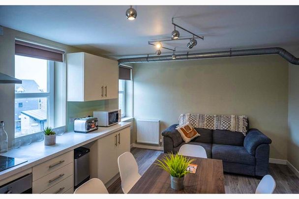 Deluxe Ensuite - Photo 1