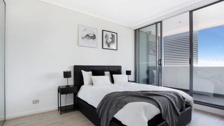 SPACIOUS TWO BEDROOM APARTMENT ON LEVEL 11 - RESORT-STYLE LIVING IN 'THE GALLERY BY CROWN' - Photo 5