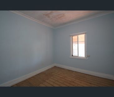 3 Nicholls Street, Broken Hill, NSW 2880 - Photo 2