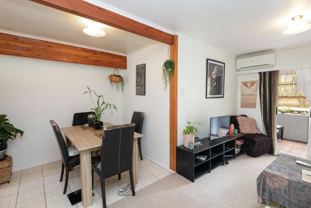 Self contained One bedroom flat in Howick - Photo 1