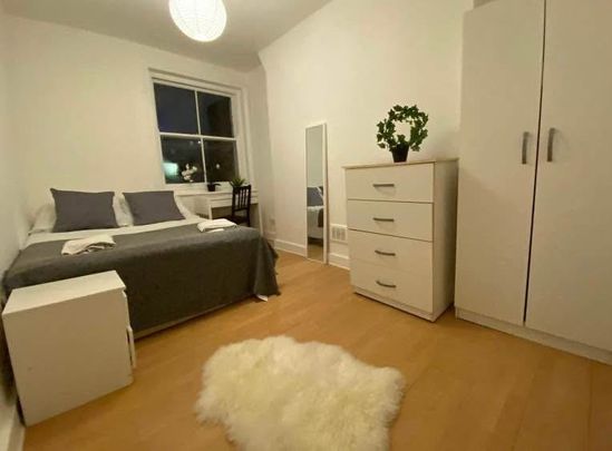 Room in a Shared Flat, Windmill Lane, E15 - Photo 1