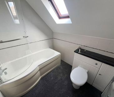 3 bedroom link detached house to rent - Photo 6