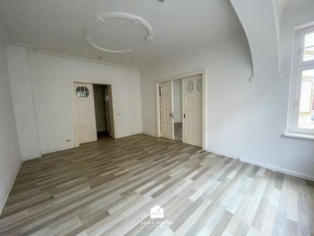 Geräumige 5-Raum-Altbauwohnung im Zentrum - Photo 3