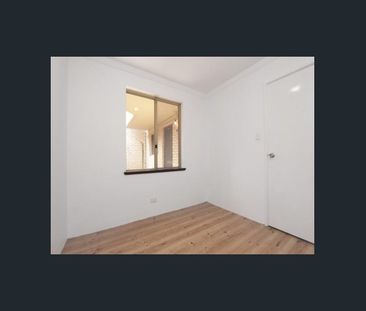 Pool and Tennis Court in complex - Photo 6