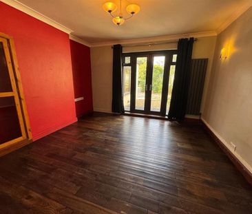 4 bedroom semi-detached house to rent - Photo 1