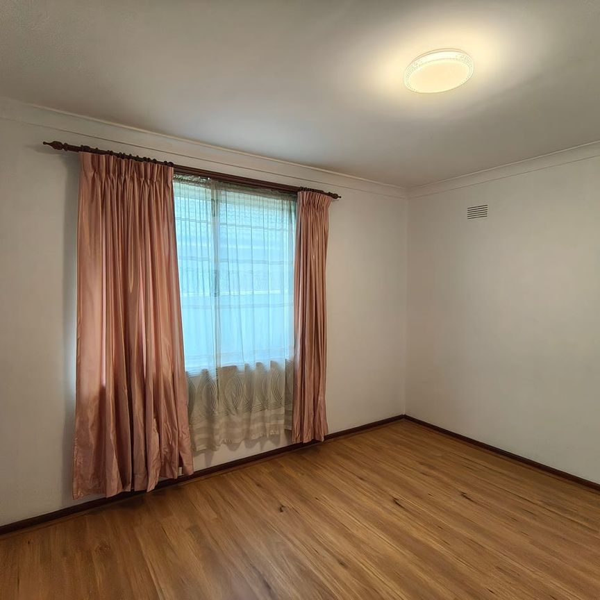 Beautiful house in quiet street - Photo 1