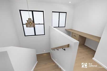 AVAILABLE NOW - BRAND NEW EXQUISITE EXECUTIVE RESIDENCE - LUXURIOUS LIVING WITH CITY VIEWS + POOL + SOLAR - Photo 2