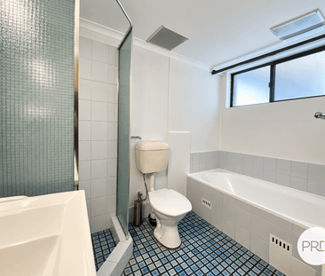 Spacious and Secure 2-Bedroom Unit in Liverpool! - Photo 3