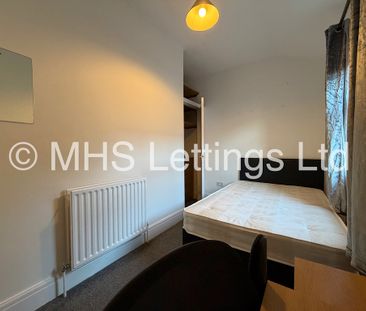 2 Bedroom Maisonette for rent in Kirkstall Lane - Photo 4