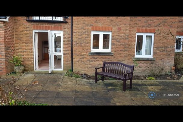 1 bedroom flat to rent - Photo 1