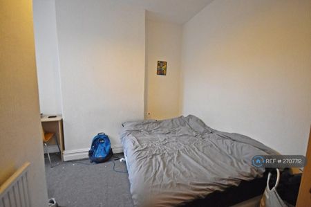 5 bedroom terraced house to rent - Photo 4