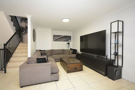 3 bedroom beauty!!!!!! - Photo 3