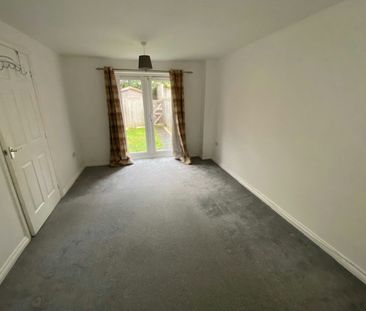 Flat to rent on - Photo 1