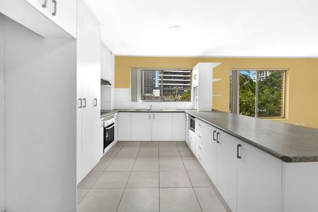 4/13 Surf Parade, Broadbeach QLD 4218 - Apartment For Rent | Domain - Photo 5