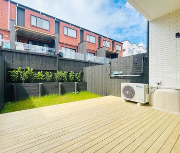 Modern Living in Flat Bush - Brand-New Terrace Home - Photo 1