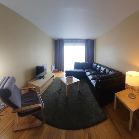 Grand 4 1/2 face métro Viau / dernier étage - Longue durée - Photo 3