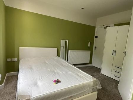 5 bedroom terraced house to rent - Photo 3