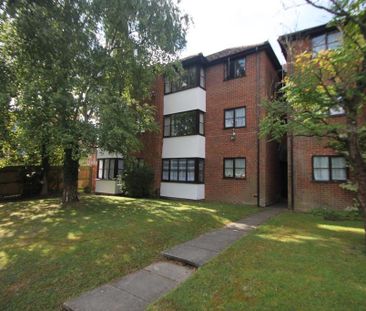 Fryers Court, High Wycombe - Photo 3