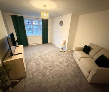 3 bedroom semi-detached house to rent - Photo 3